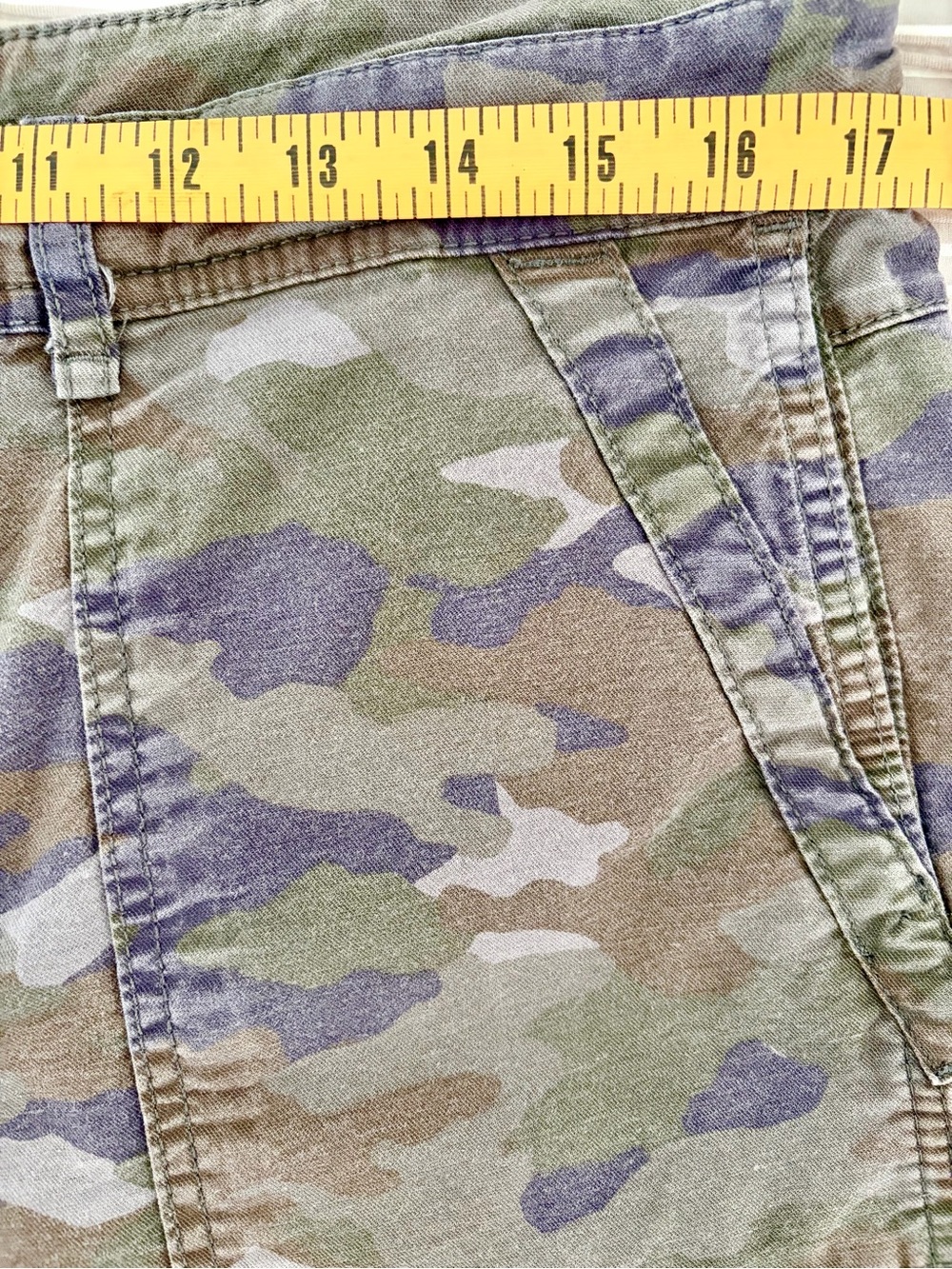 Anthropologie Camo Cargo Utility Shorts, Button Fly. Y2K, Streetwear, Gorpcore - Picture 7 of 10
